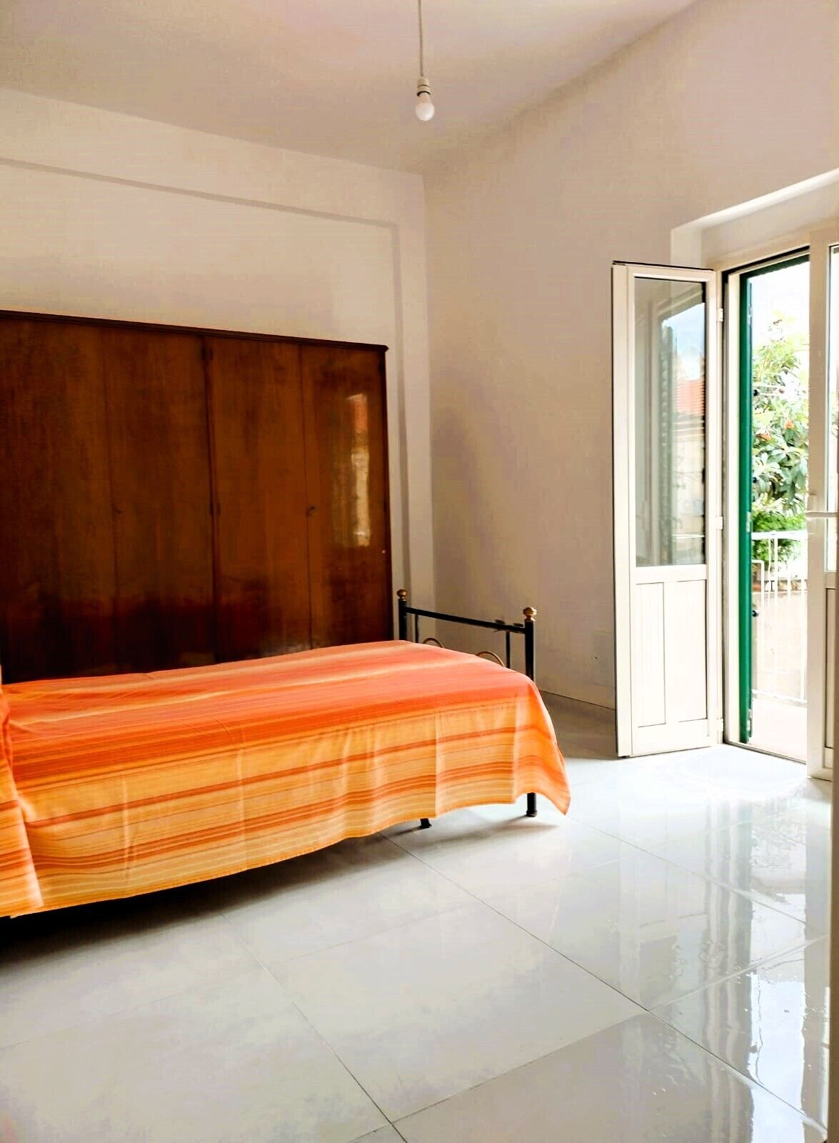 2 chambres, fer et planche à repasser, draps fournis