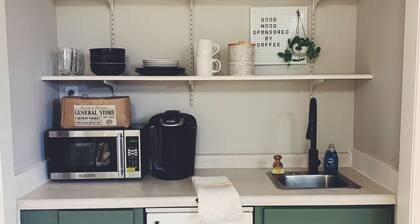 Basement Apartment on the Loop