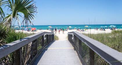 Cozy Cottage in south Sarasota Florida, Close to Beaches!