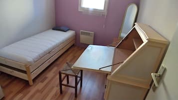 1 bedroom, WiFi, bed sheets