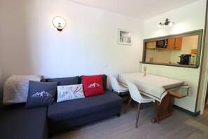 Living area - 100m from resort center, 2nd floor, balcony, 23m², Tignes (Tignes)