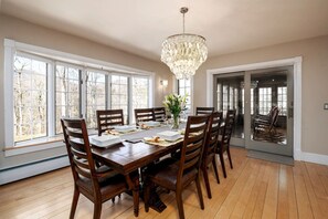 Dining - Bearities - 2 homes, sleeps 28, hot tubs, grills! (Killington)