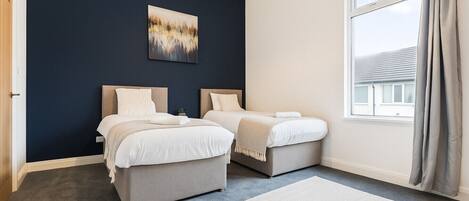 2 bedrooms, iron/ironing board, travel cot, free WiFi