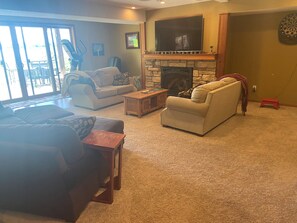Smart TV, fireplace, video games