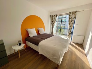 2 habitaciones, cuna de viaje, wifi y ropa de cama