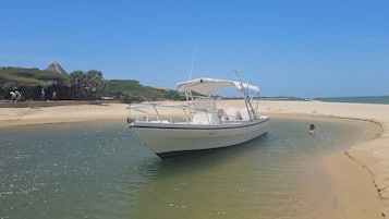 På stranden