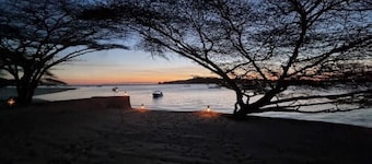 Shanti Beach House - Lamu - Kenya