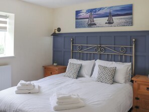 3 quartos, Wi-Fi de cortesia, roupa de cama