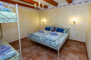 1 bedroom, in-room safe, WiFi, bed sheets - Apartma pod Skalco Planika (Blejska Dobrava)