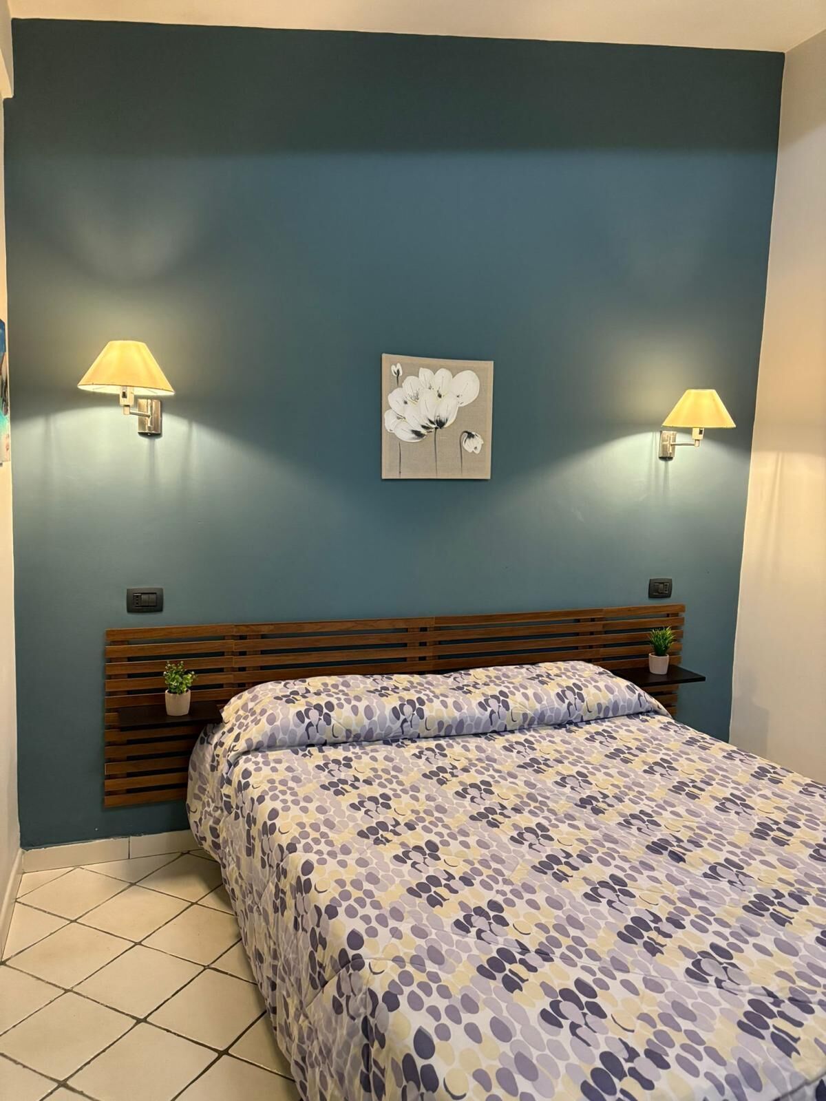 1 slaapkamer, een strijkplank/strijkijzer, wifi, beddengoed