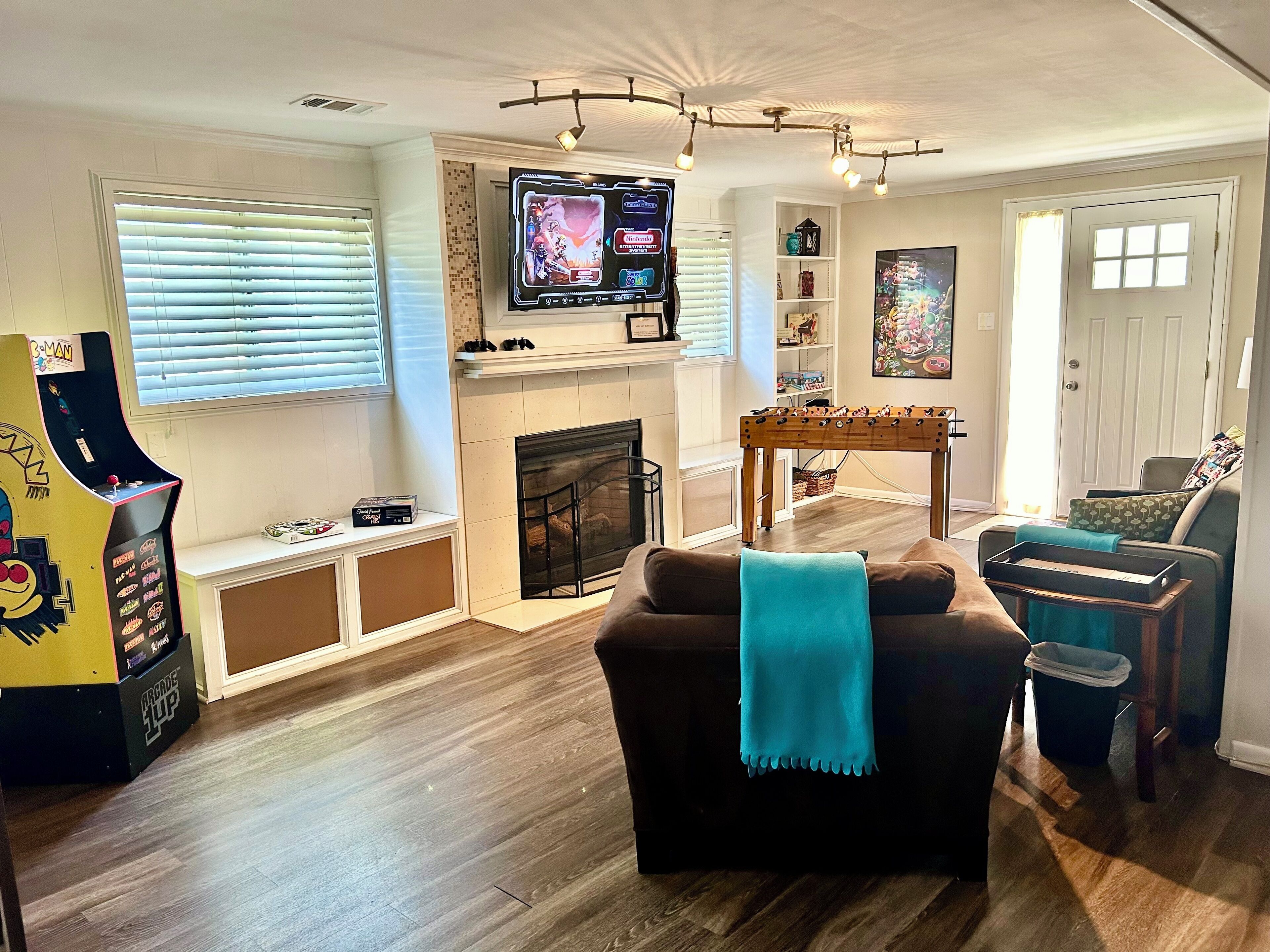 Spacious 5-Bedroom House in Rockville Fast WiFi, Gaming Area & Fenced Yard