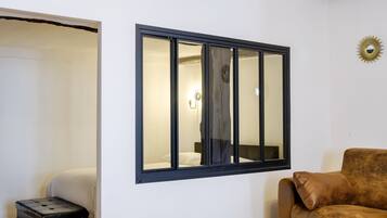 1 chambre, fer et planche Ă repasser, Wi-Fi gratuit, draps fournis