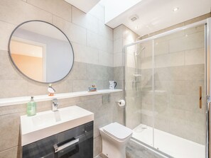 Towels - 2 bedroom accommodation in Ayr (Ayr)