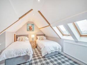 2 bedrooms, free WiFi, bed sheets - 2 bedroom accommodation in Ayr (Ayr)