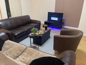 Apartment | Living area | TV - 2-bed Apartment - Sleeps 4 - Street Parking - Wifi (Manchester)