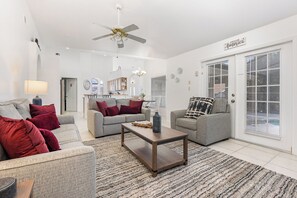 TV - Dog-Friendly!  Near Disney with Pool (Clermont)