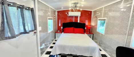 1 chambre, fer et planche à repasser, Wi-Fi, draps fournis