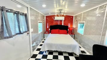 1 chambre, fer et planche à repasser, Wi-Fi, draps fournis