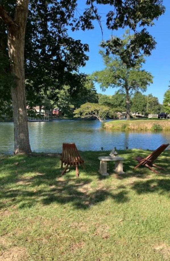 Property grounds - Lakefront W/Sauna, Kayaks, Pedal Boat, King Beds (hot springs)