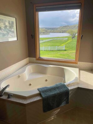 Bathroom - Prolific View on River w/ Hot Tub. Fishing Boat available. Golf. 7.5 acres  (Great Falls)