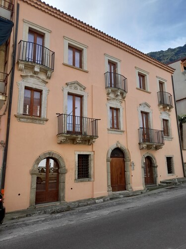 Scilla appartamento Marina Grande solo 40 mt dal mare (appartamento Vulcano)