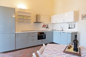 Private kitchen - Scilla appartamento Marina Grande solo 40 mt dal mare (appartamento Vulcano) (Scilla)