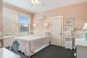 4 間睡房、熨斗/熨衫板、免費 Wi-Fi、床單