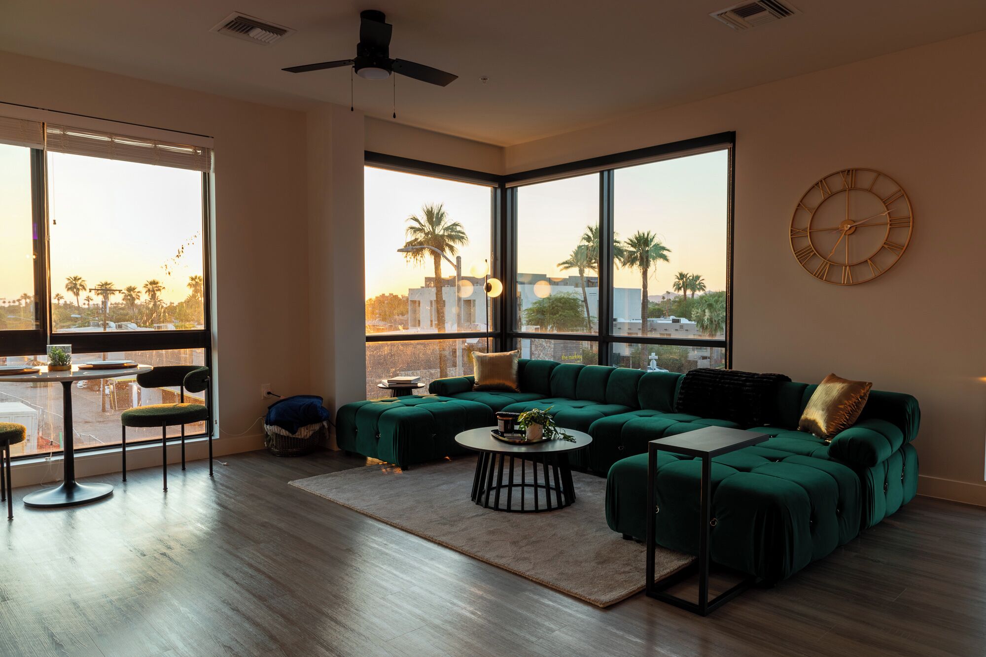 Night Owl - Desert Lounge Vibe