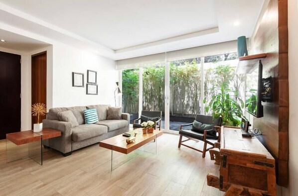 Business Apartment | Living area