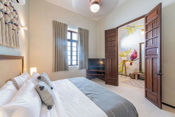 Casa familiar | 2 dormitorios, ropa de cama hipoalergénica, caja fuerte
