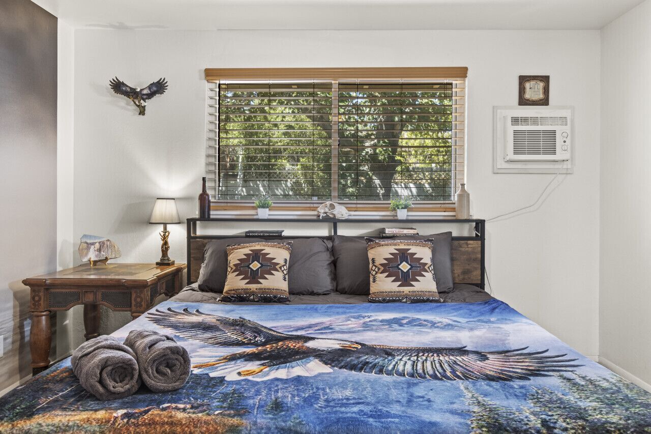 2 dormitorios, escritorio, tabla de planchar con plancha y wifi gratis