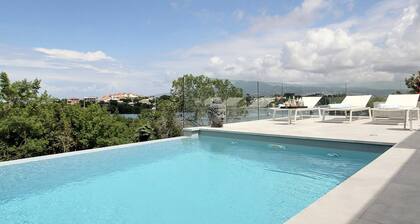 Villa Caouanne in Les Trois- Lets