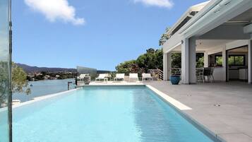 Villa | 4 bedrooms, free cribs/infant beds