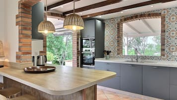 Villa | 3 bedrooms, free cots/infant beds