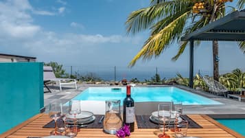 Villa | 2 bedrooms, free cots/infant beds