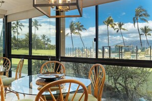 Dining - 106 - Oceanfront - Ground Floor - One Bed/One Bath with A/C! (Kihei)