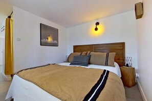 1 slaapkamer, een strijkplank/strijkijzer, gratis wifi