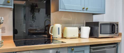 Dishwasher, high chair