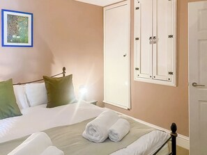 1 غرفة نوم وواي فاي مجانًا وملاءات أسرّة