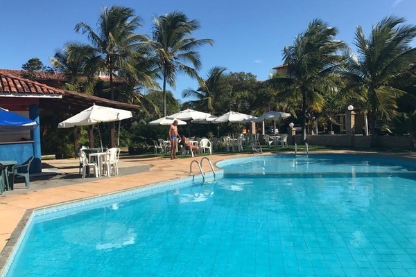 2 outdoor pools, open 9:00 AM to 8:00 PM, free pool cabanas