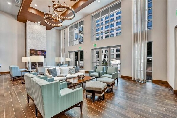 Interior - nr Piedmont Park 1BR w/ Full Kitchen& Pool | Midtown ATL (Atlanta)