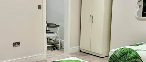 Apartment | 1 bedroom, iron/ironing board, free WiFi, bed sheets