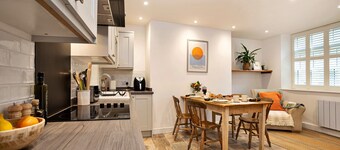 Courtyard Cottage