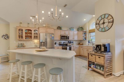 LOCATION, privacy, spaciousness! Be on the beach instead of sitting in traffic!