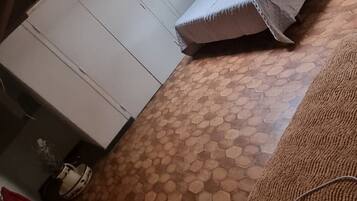 5 dormitoris i un bressol de viatge