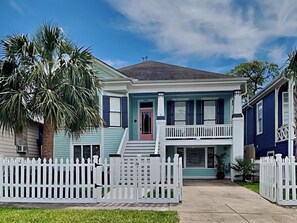 Exterior - Lost Palms (Galveston)