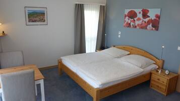 1 bedroom, in-room safe, free WiFi, bed sheets