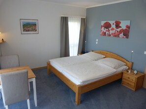 1 bedroom, in-room safe, free WiFi, bed sheets