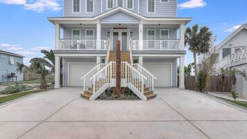 House (5 Bedrooms) | Property amenity