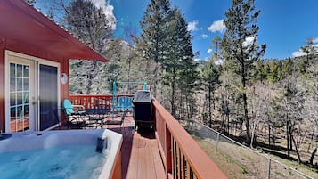 House (2 Bedrooms) | Property amenity